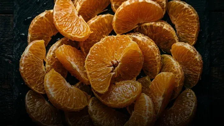 Step 2 — Liposomal Vitamin C, rebuilding elastic collagen